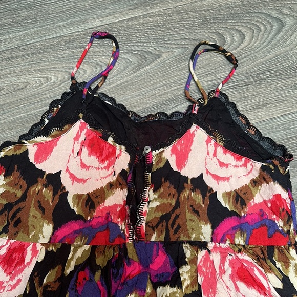 Floral Flowy UO Mini Dress - Picture 4 of 5